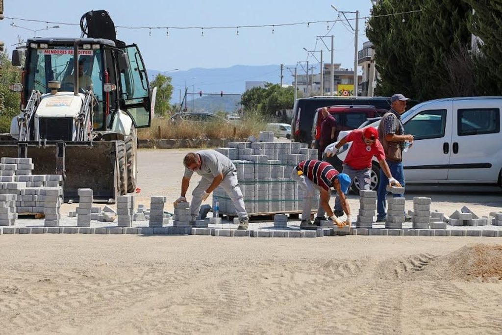 Menderes’ten Barbaros’a kilit parke