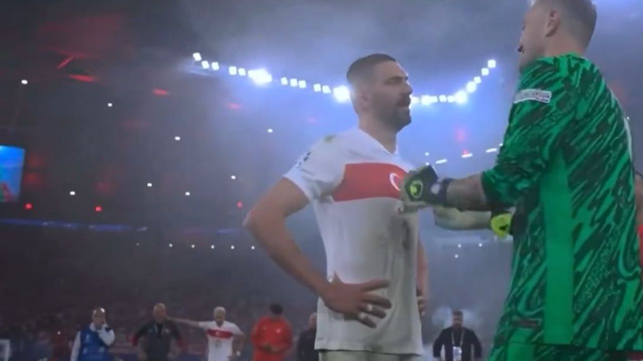 Merih Demiral, Mert Günok'a bakın ne sordu?