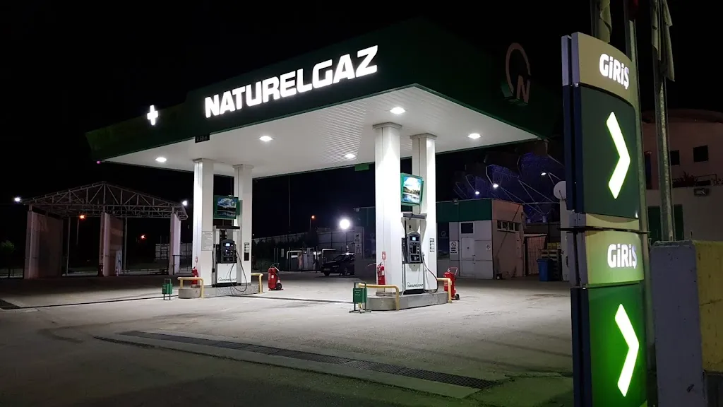 Oto Doğalgaz CNG istasyonu