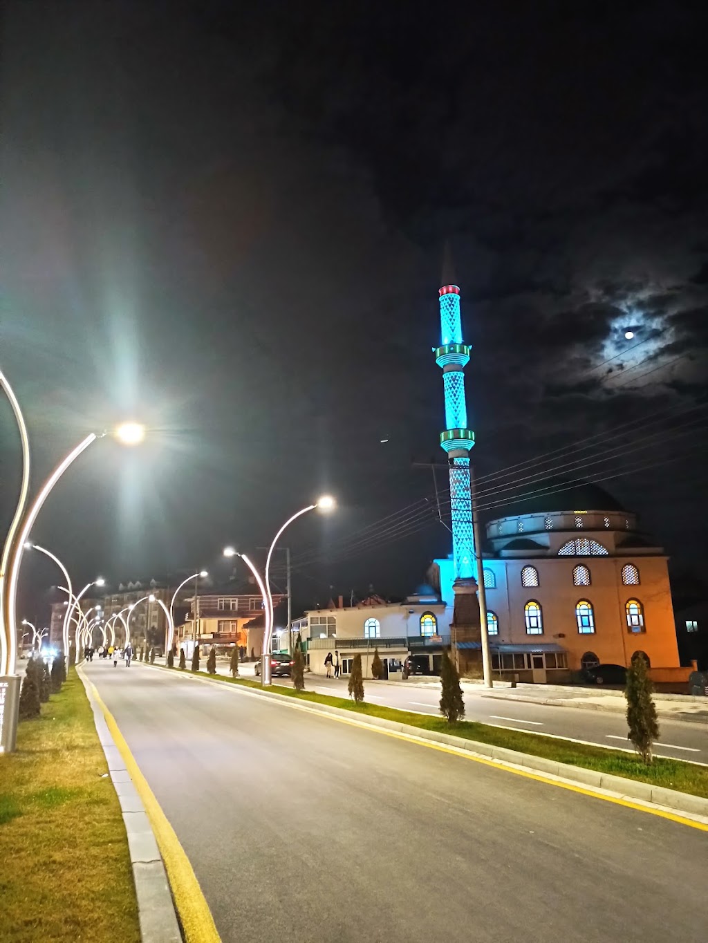 Özayan Cami