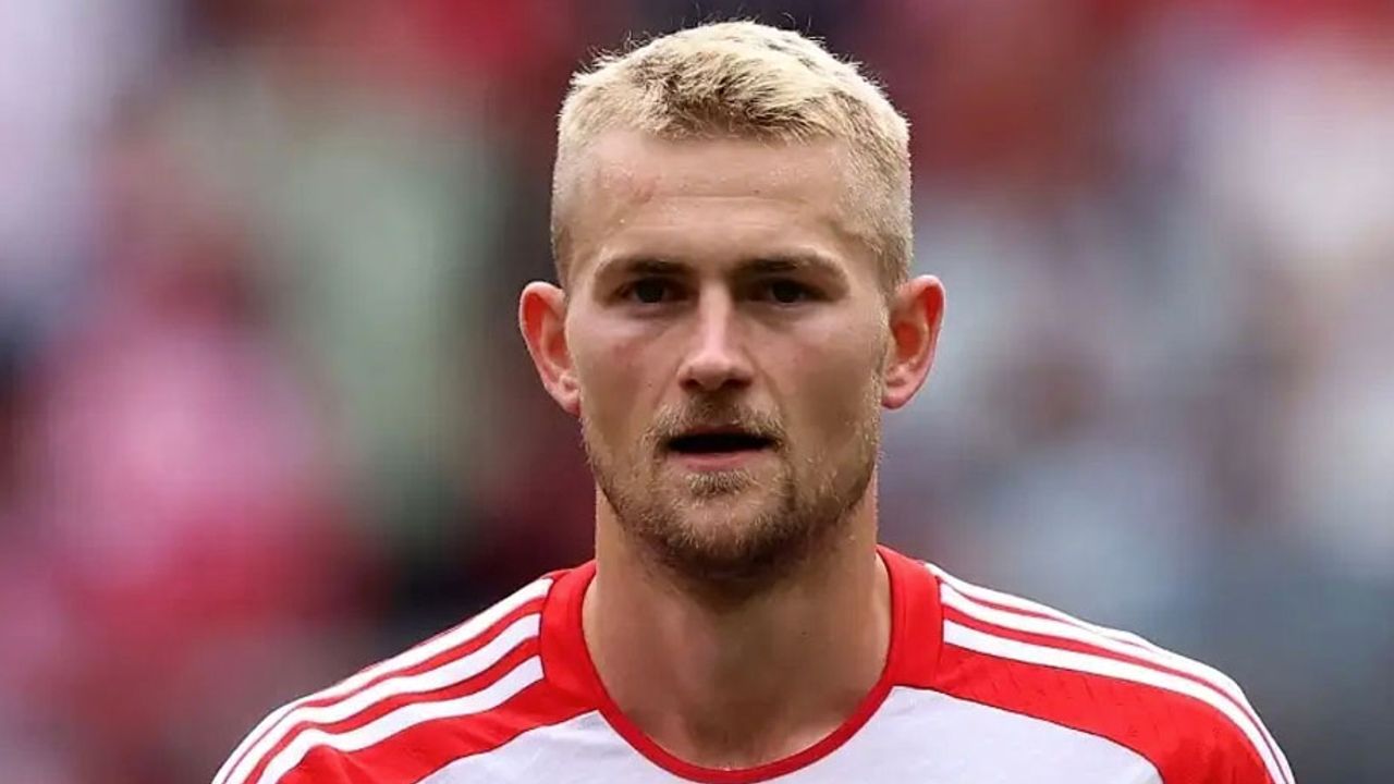 PSG'yi istemedi.. Matthijs de Ligt ManU'ya