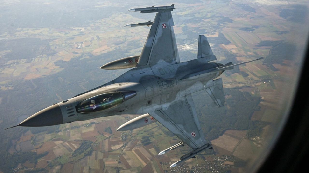 Ukrayna 20 F-16 uçağını az buldu: Ellerinde sadece 6 pilot var!