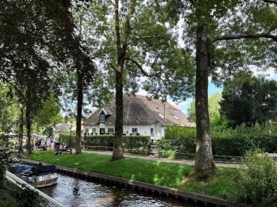 Giethoorn Gezi Rehberi: Hollanda’da Bir Masal Diyarı