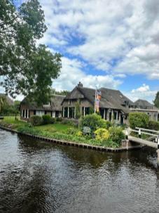 Giethoorn Gezi Rehberi: Hollanda’da Bir Masal Diyarı