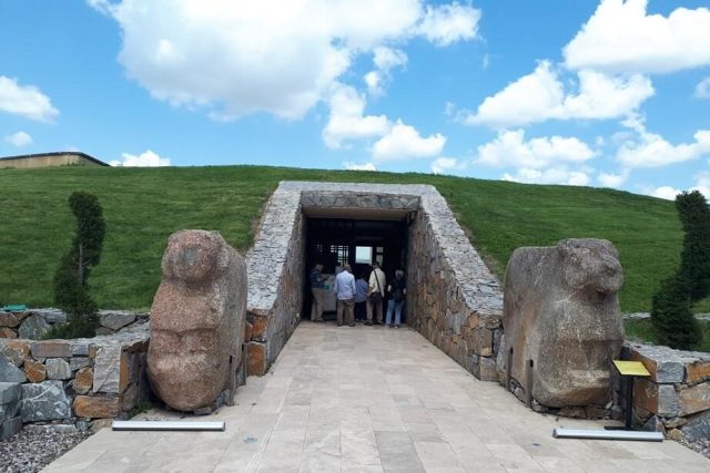 Kaman Japon Bahçesi ve Kale Höyük Kazısı